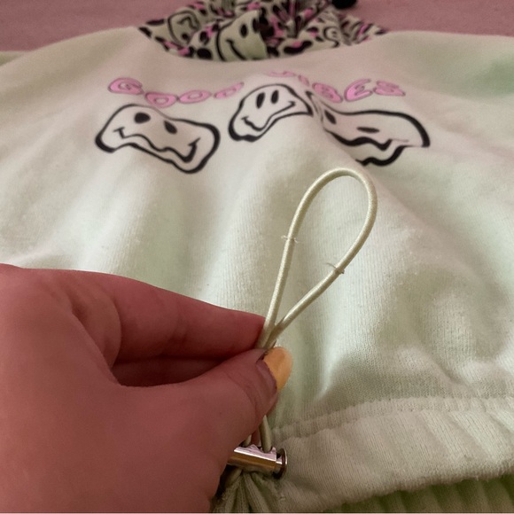 Pair Of Two Urban Kids Sweaters - Picture 15 of 16